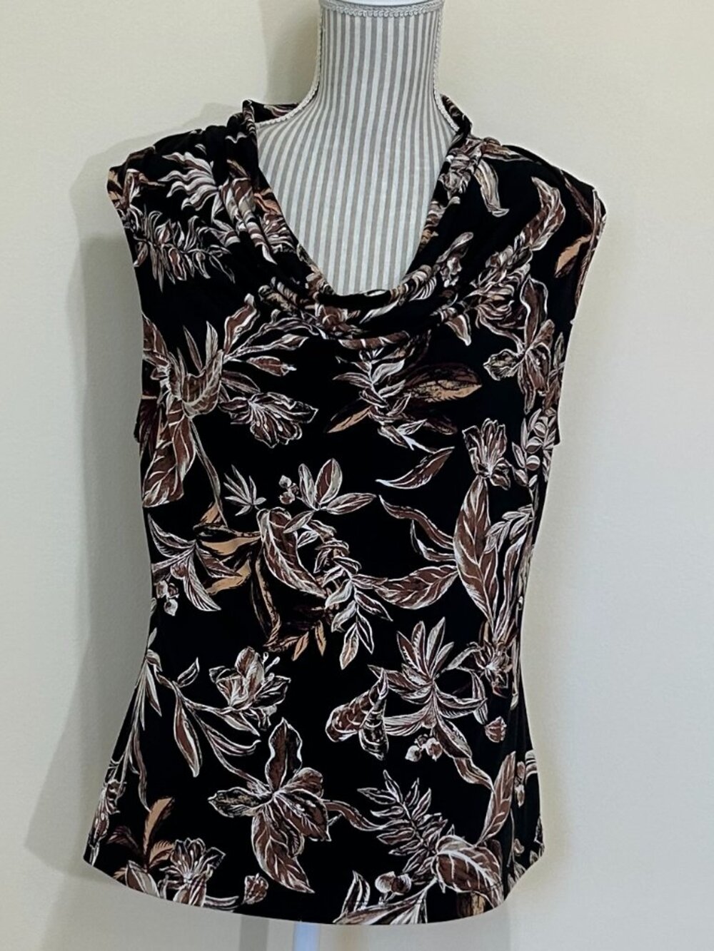 Tahari Sleeveless Cowl Neck Floral Print Top Size L